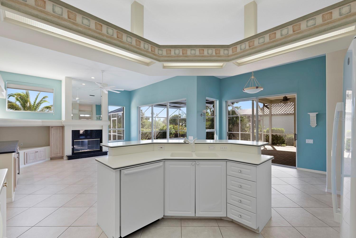 Image 13 of 25 For 13783 Palmetto Point Court