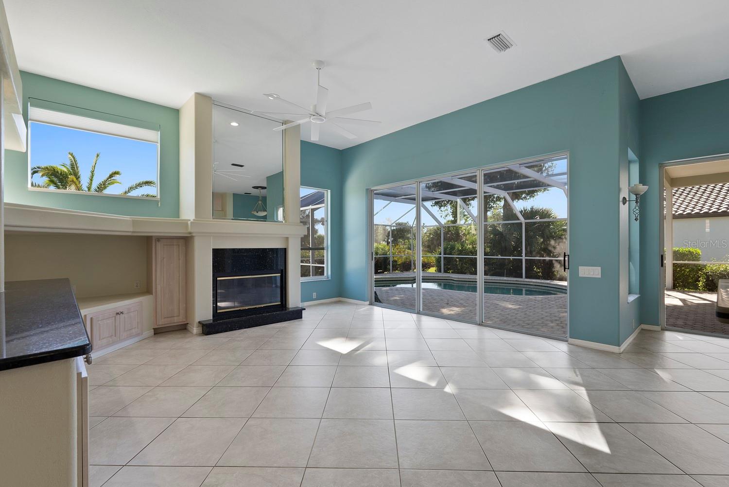Image 14 of 25 For 13783 Palmetto Point Court