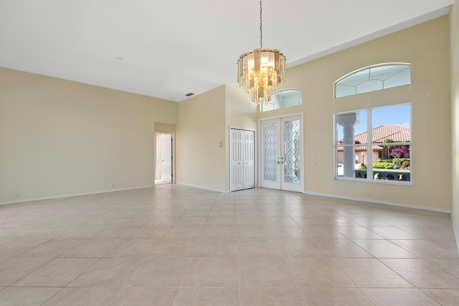 Image 6 of 25 For 13783 Palmetto Point Court