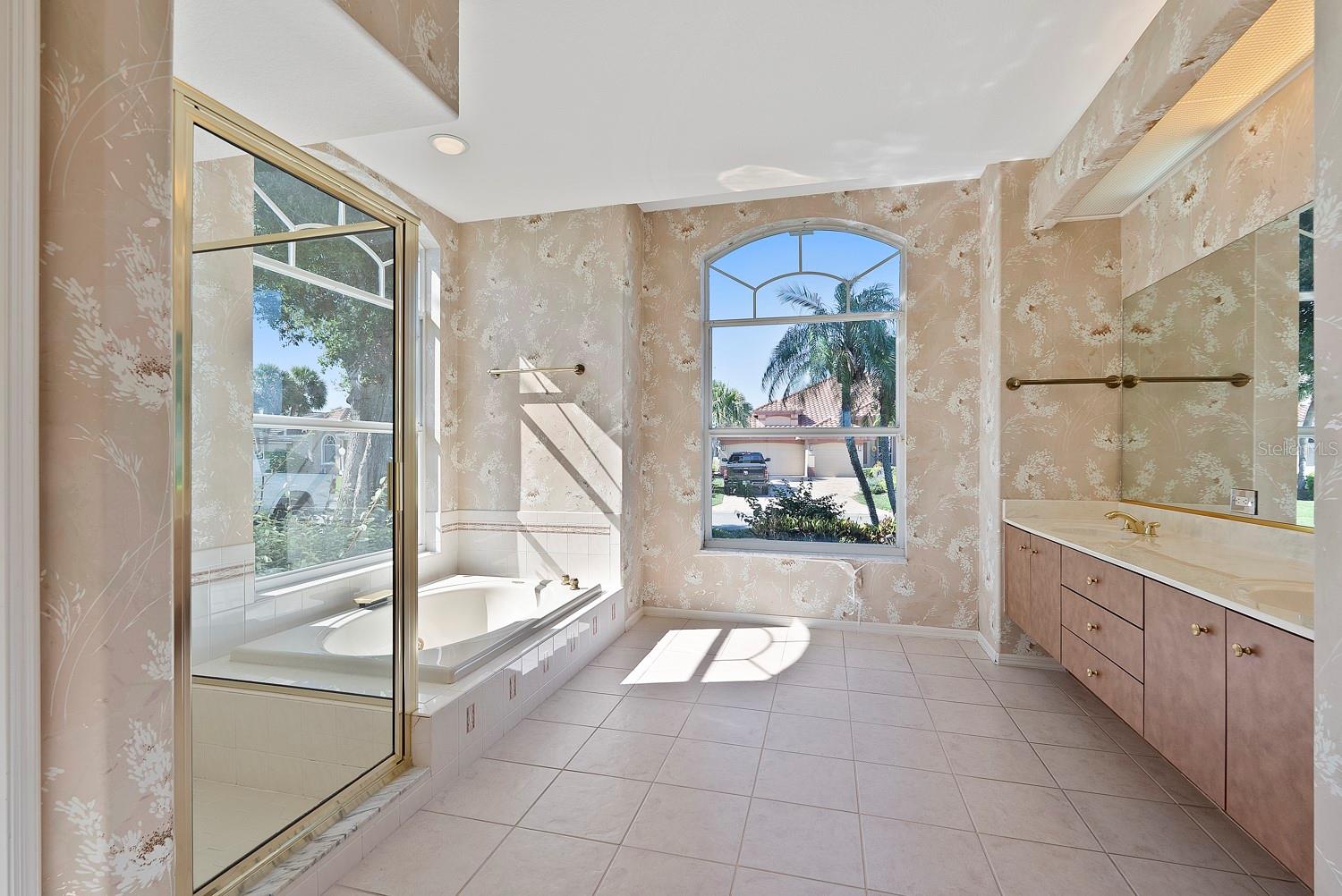 Image 8 of 25 For 13783 Palmetto Point Court