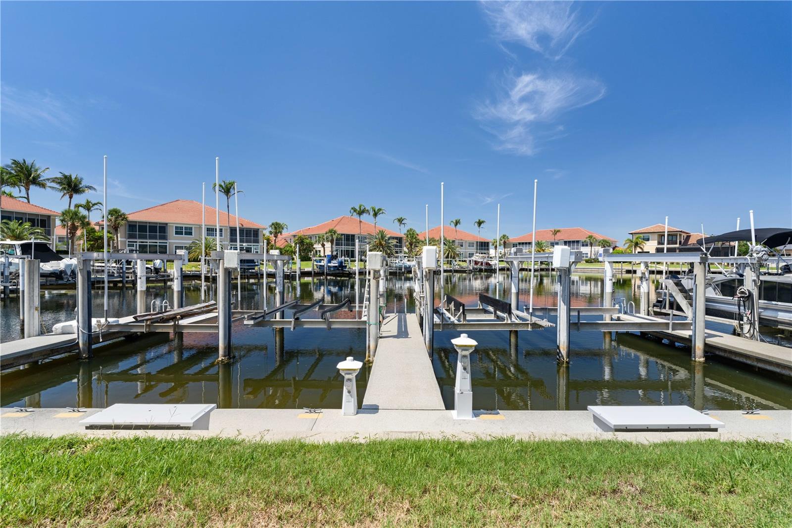 Image 11 of 55 For 143 Tropicana Drive 1012