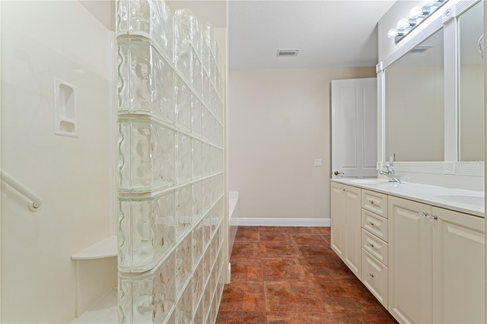 Image 33 of 55 For 143 Tropicana Drive 1012