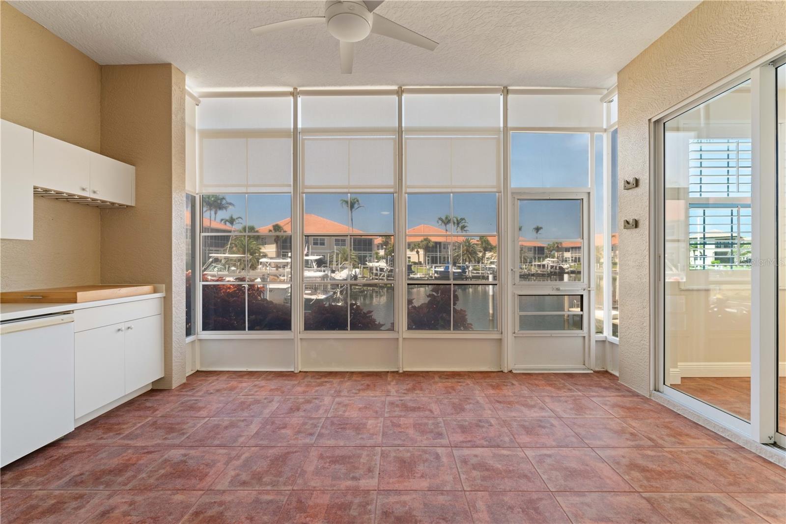 Image 43 of 55 For 143 Tropicana Drive 1012