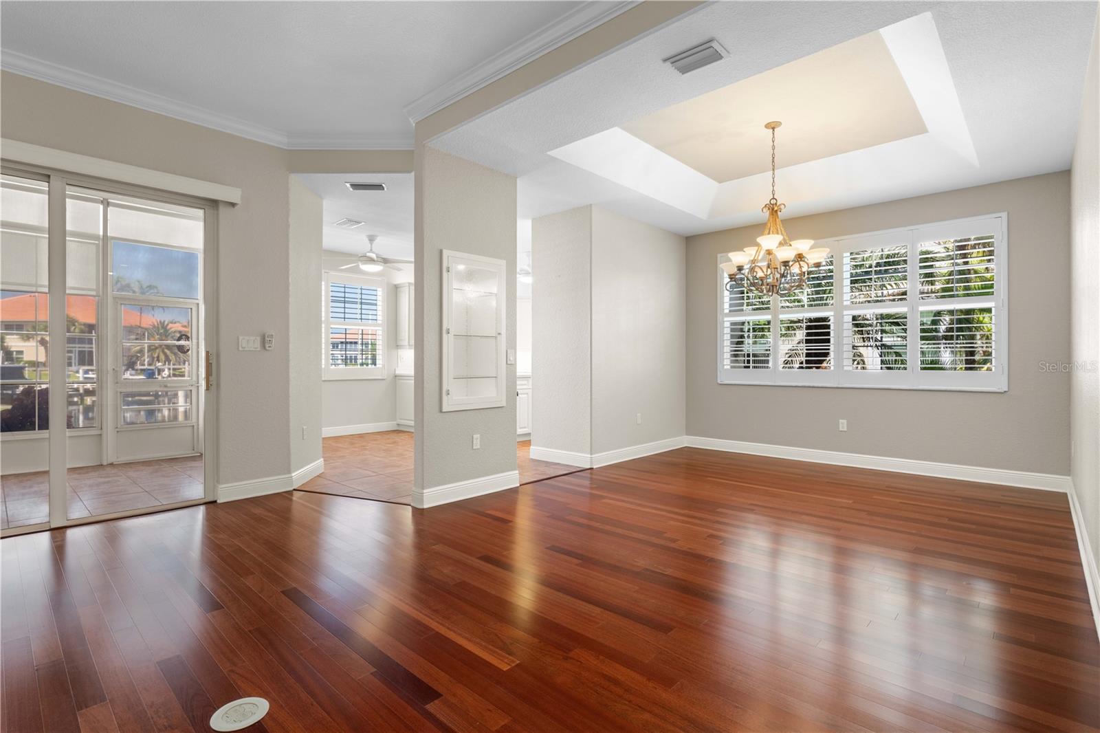 Image 5 of 55 For 143 Tropicana Drive 1012