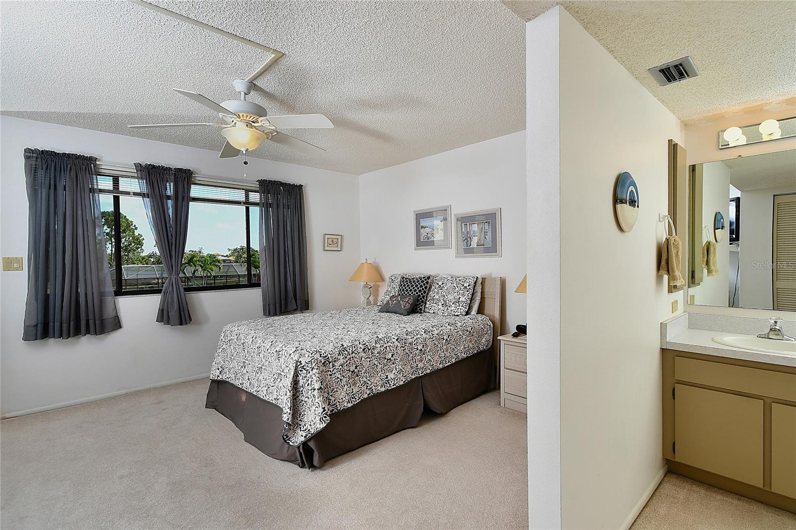 Image 19 of 36 For 601 Islamorada Boulevard 24b