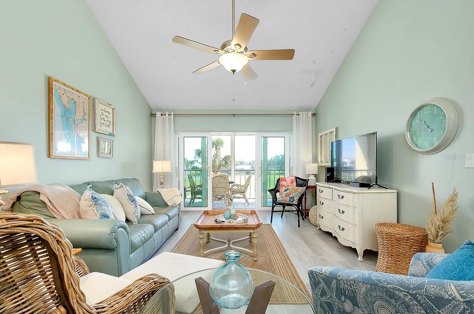 Image 11 of 40 For 410 Cerromar Circle S 240