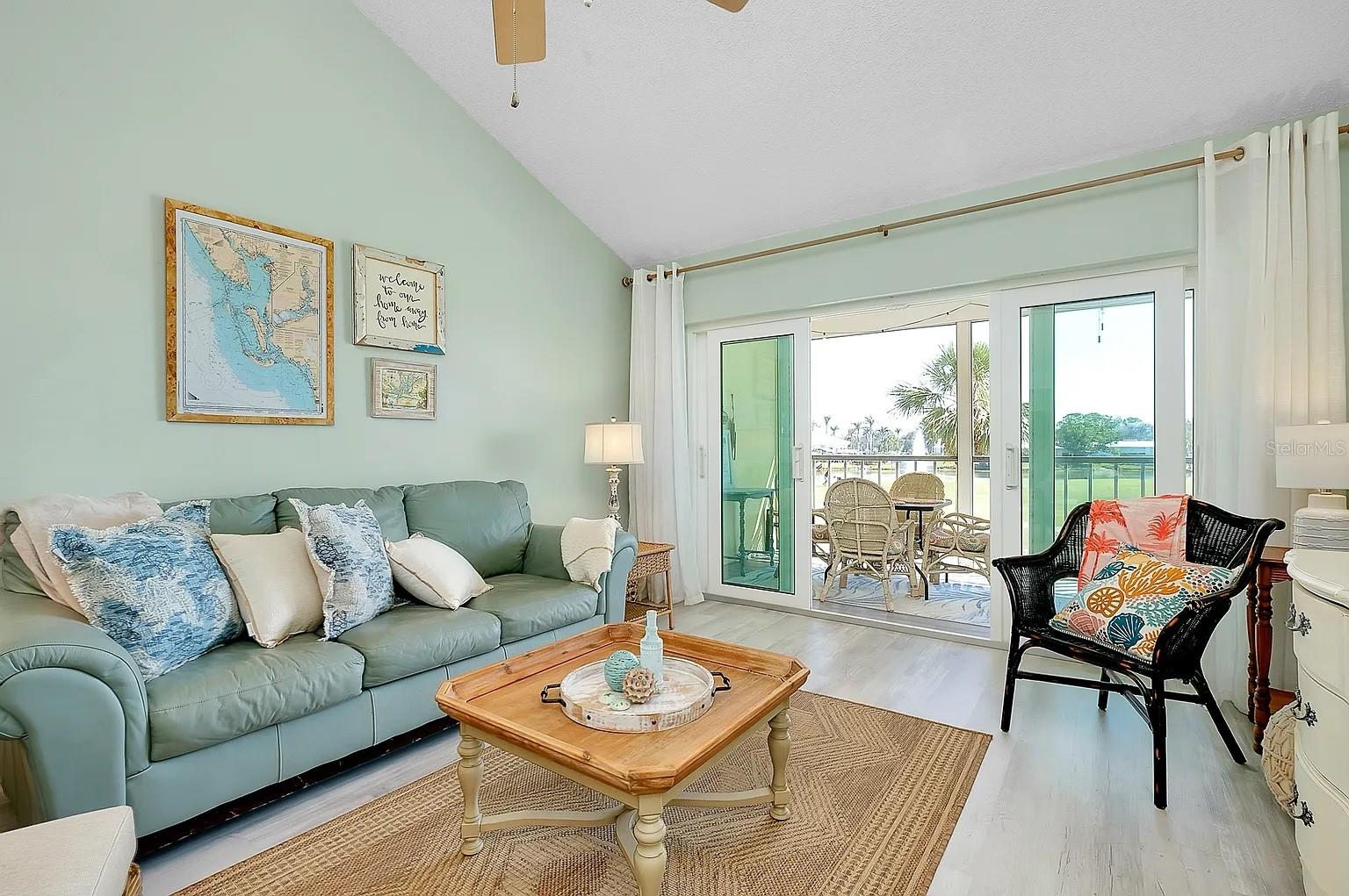 Image 12 of 40 For 410 Cerromar Circle S 240
