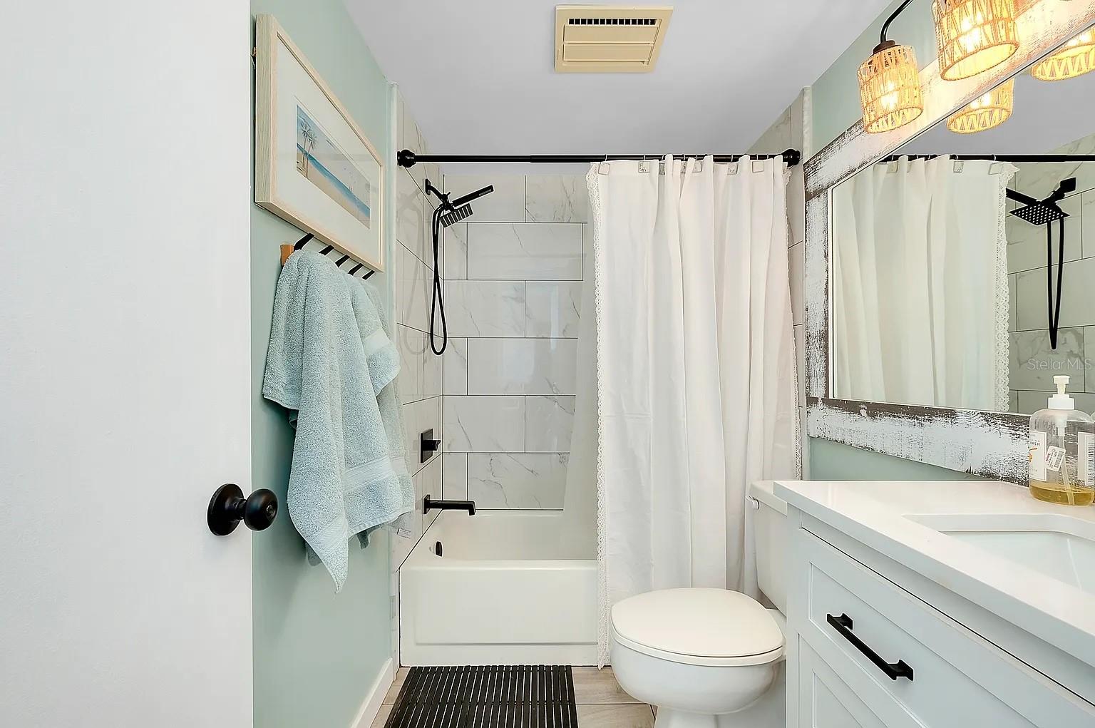 Image 22 of 40 For 410 Cerromar Circle S 240
