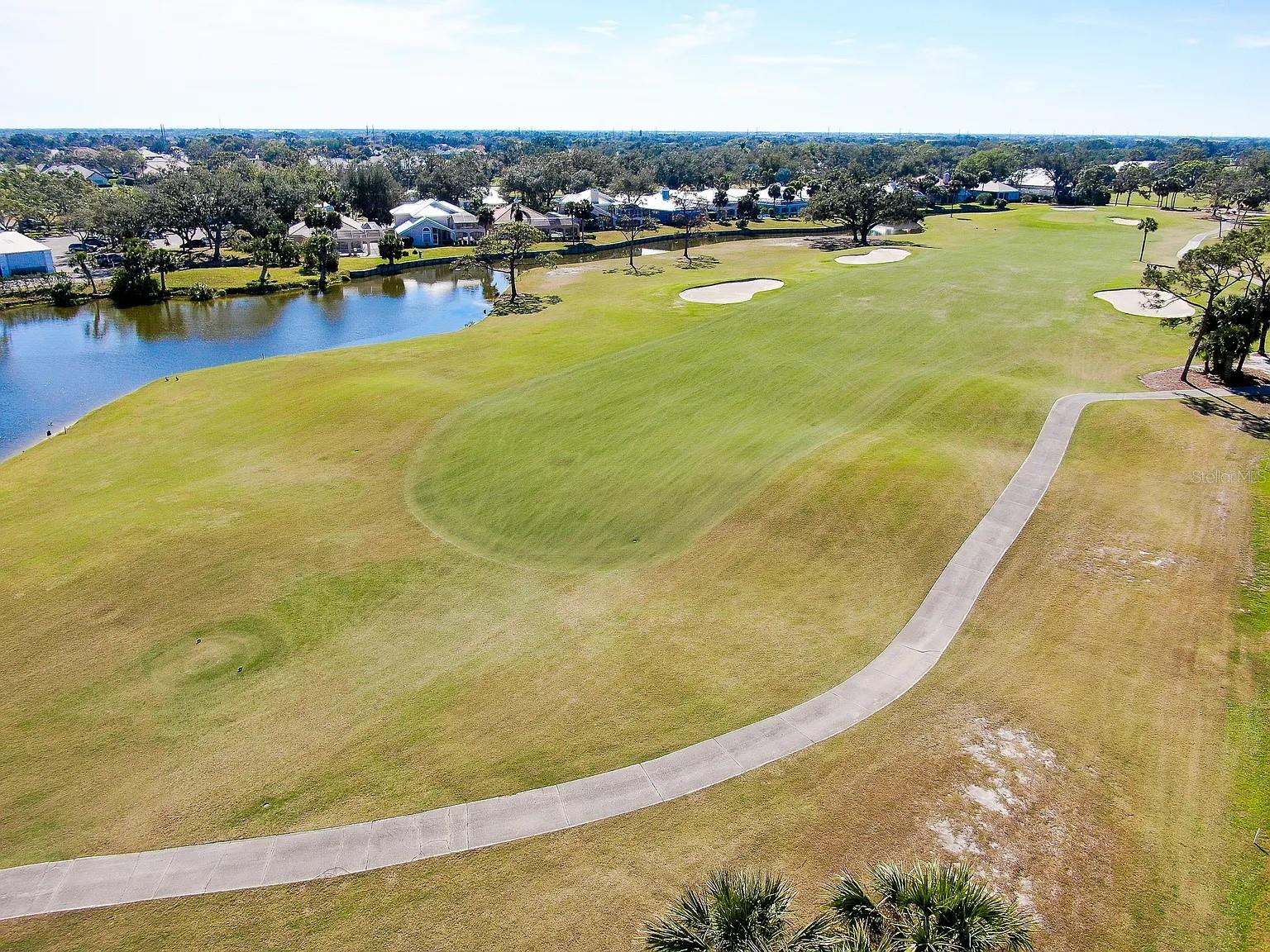 Image 33 of 40 For 410 Cerromar Circle S 240
