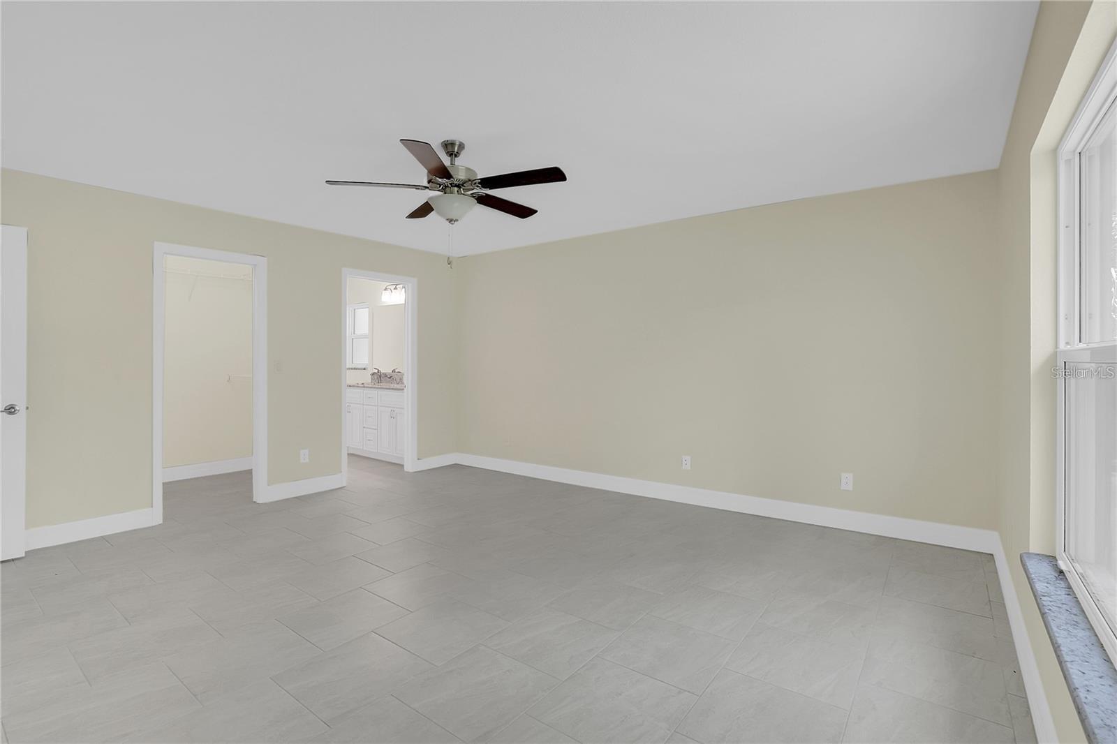 Image 17 of 26 For 3451 Iroquois Avenue