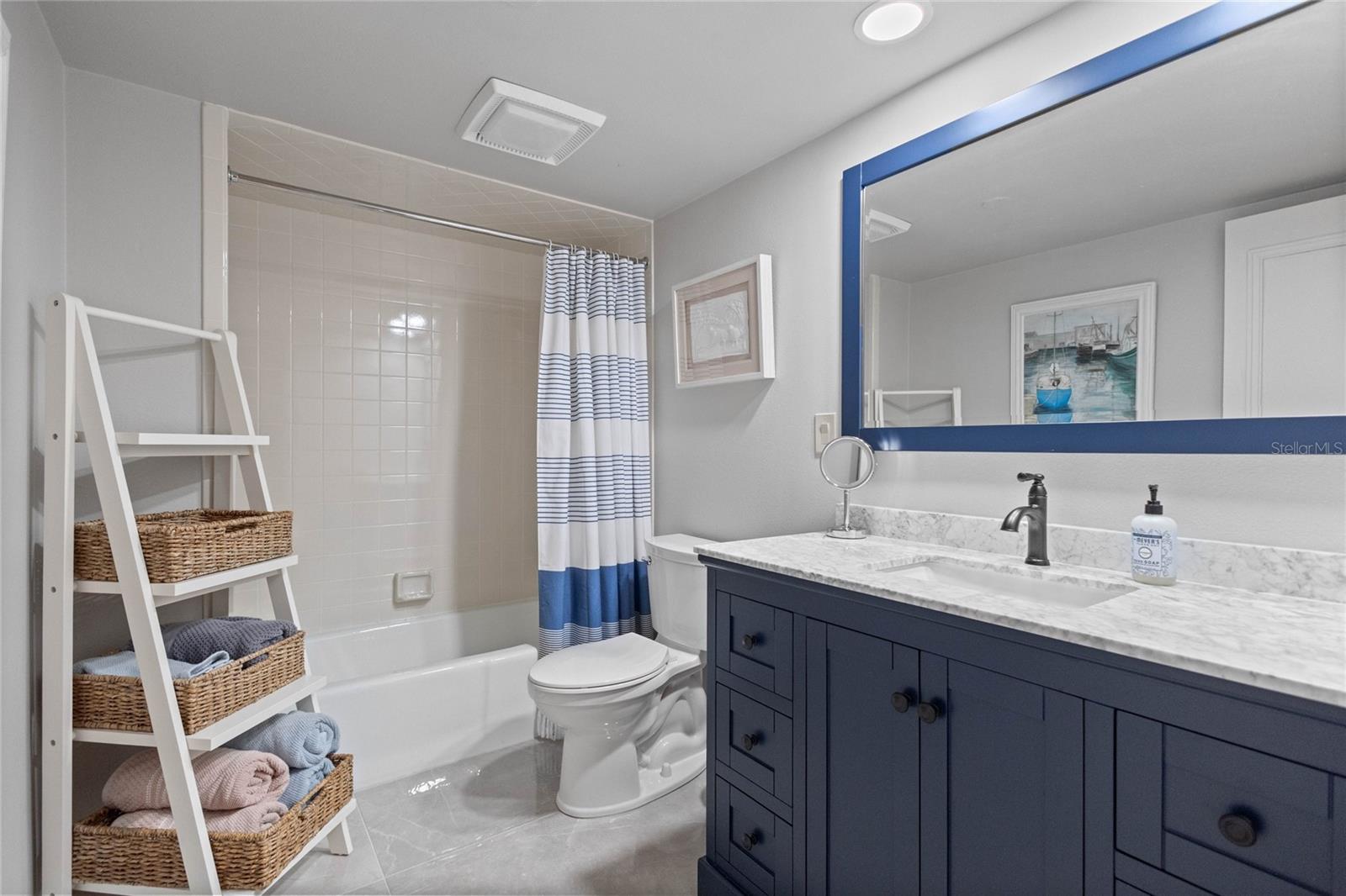 Image 25 of 36 For 3250 Southshore Drive 54b