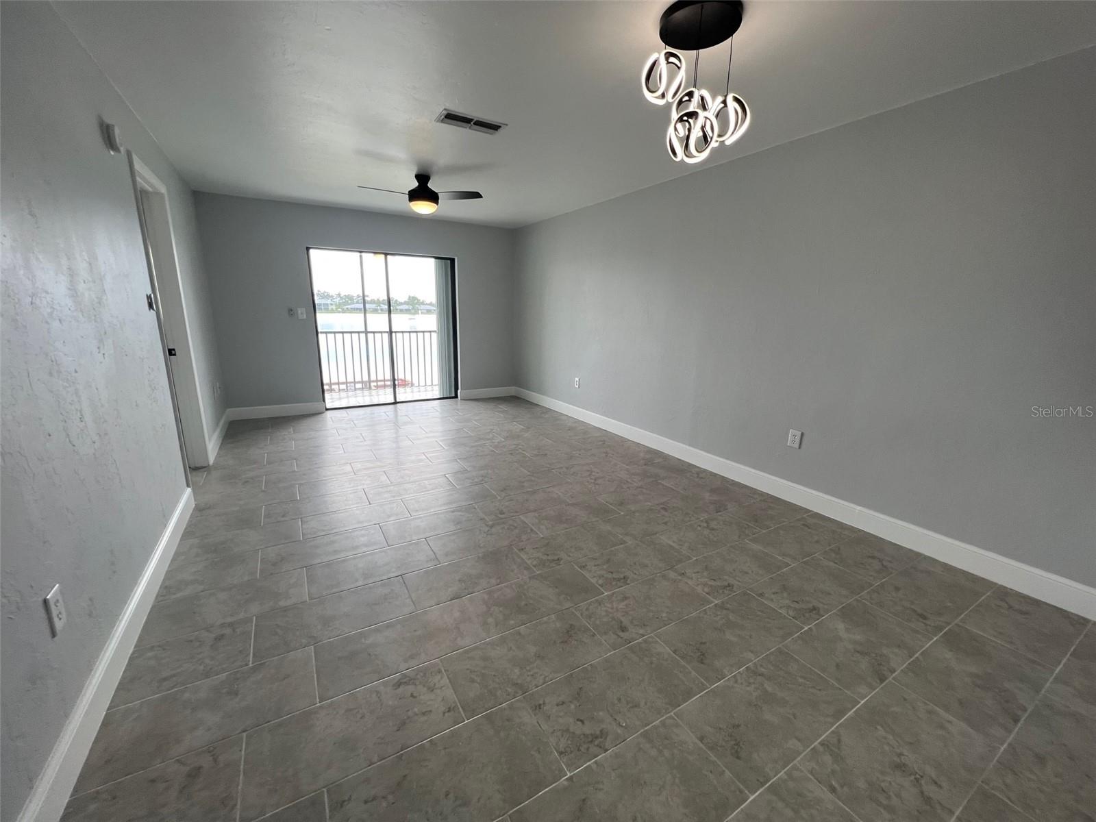 Image 13 of 31 For 25225 Rampart Boulevard 2005