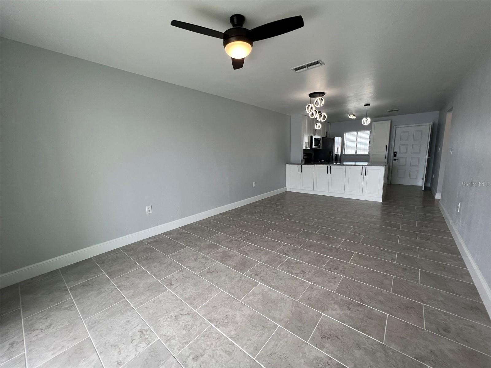 Image 14 of 31 For 25225 Rampart Boulevard 2005