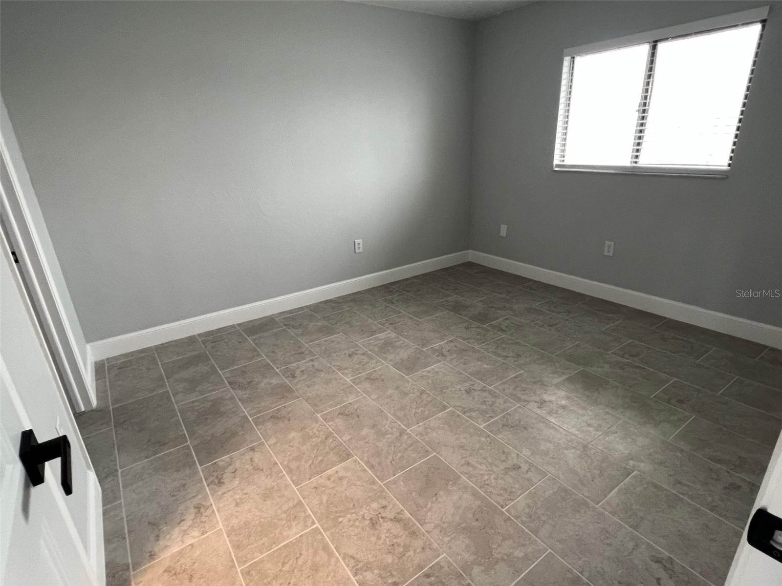 Image 15 of 31 For 25225 Rampart Boulevard 2005