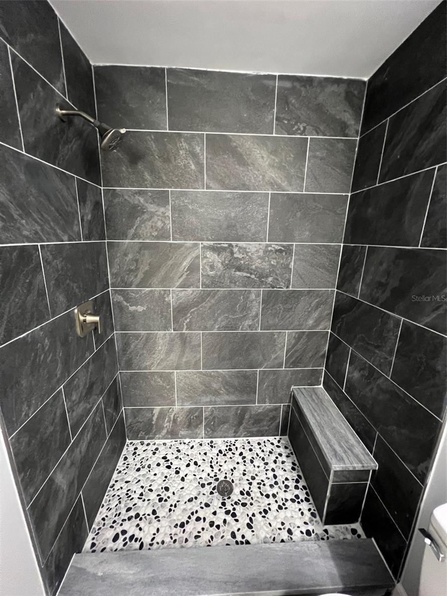 Image 18 of 31 For 25225 Rampart Boulevard 2005