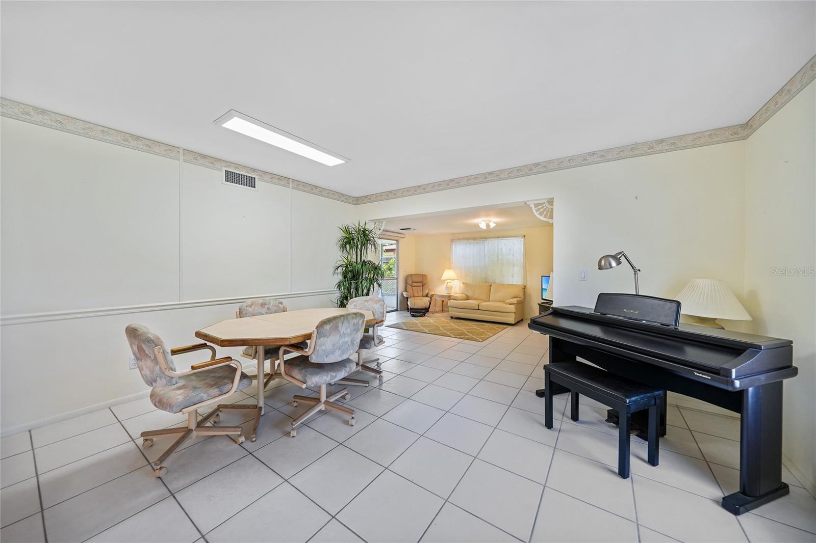 Image 5 of 28 For 1596 Hayworth Road