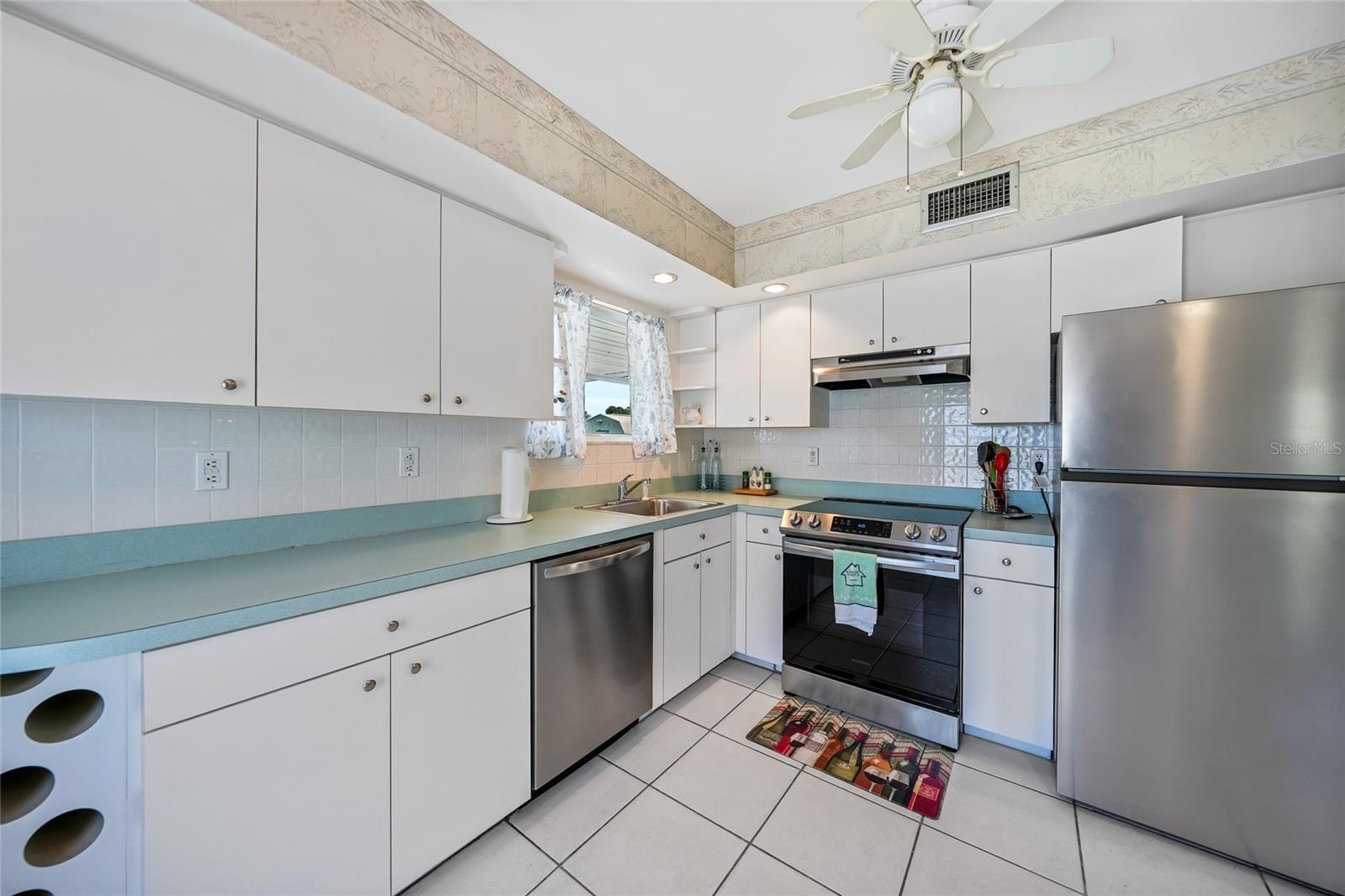 Image 9 of 28 For 1596 Hayworth Road