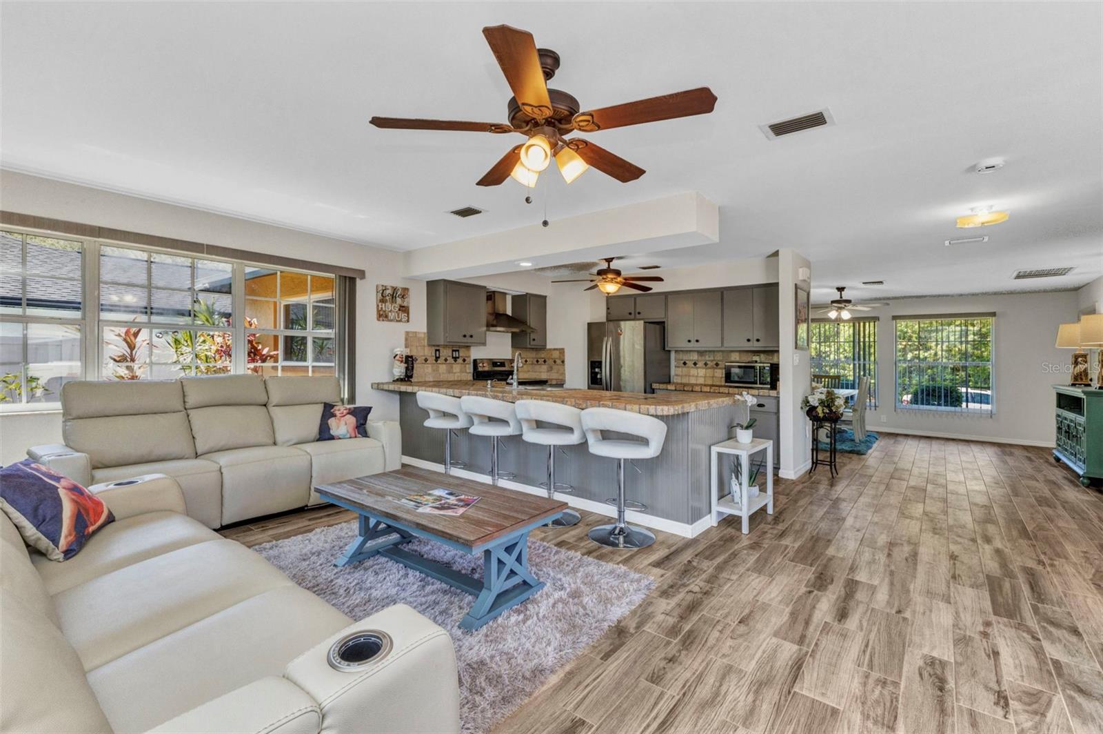 Image 11 of 45 For 2626 Auburn Boulevard
