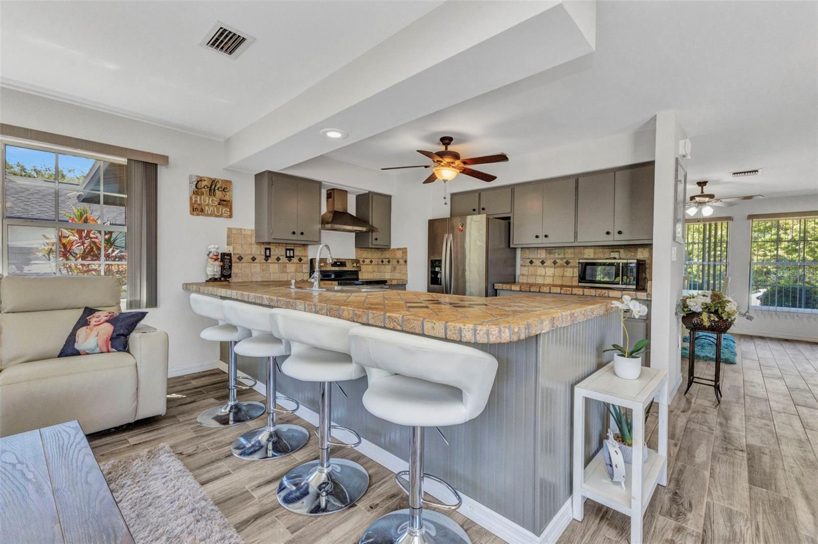 Image 12 of 45 For 2626 Auburn Boulevard