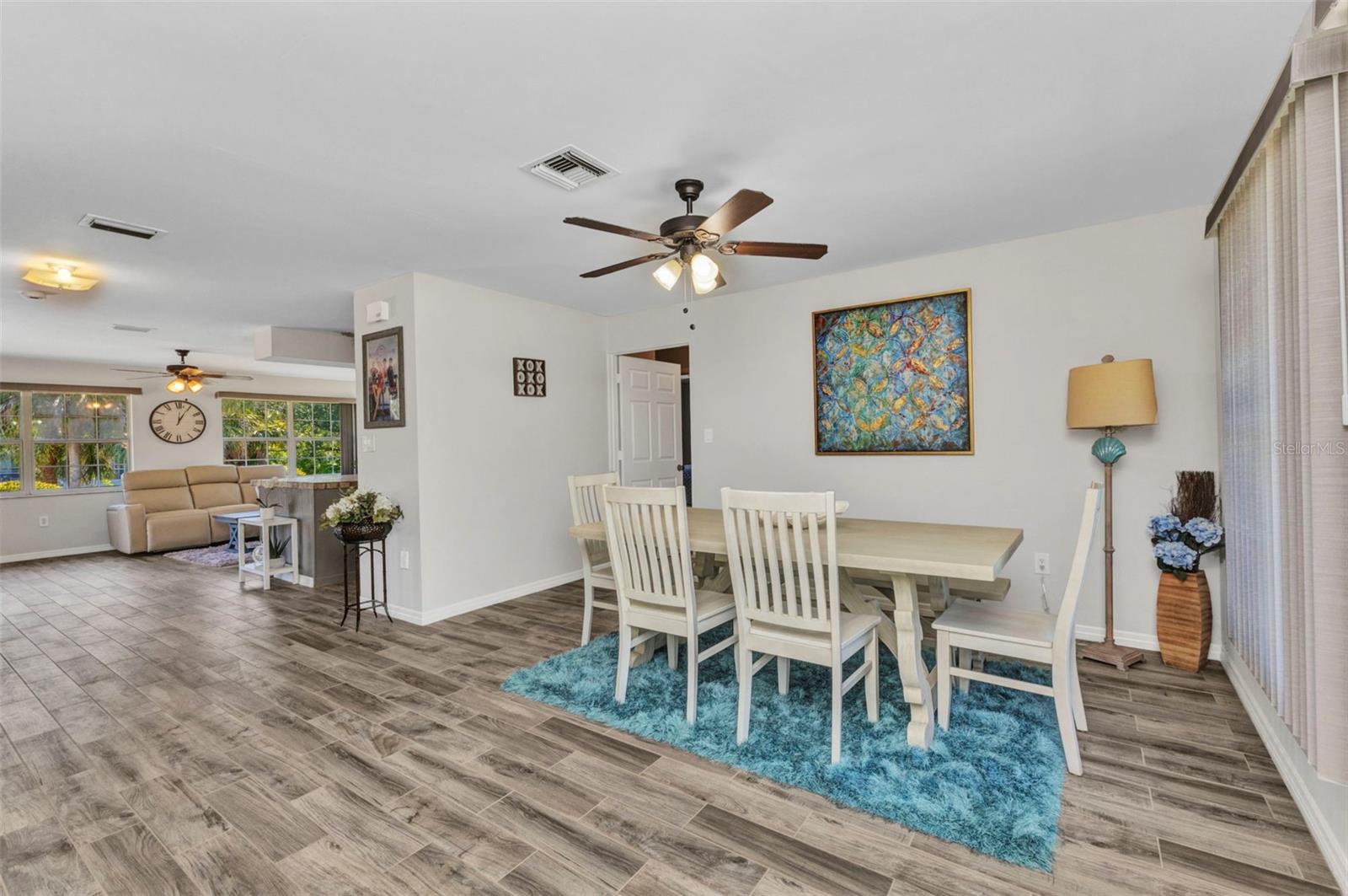Image 3 of 45 For 2626 Auburn Boulevard