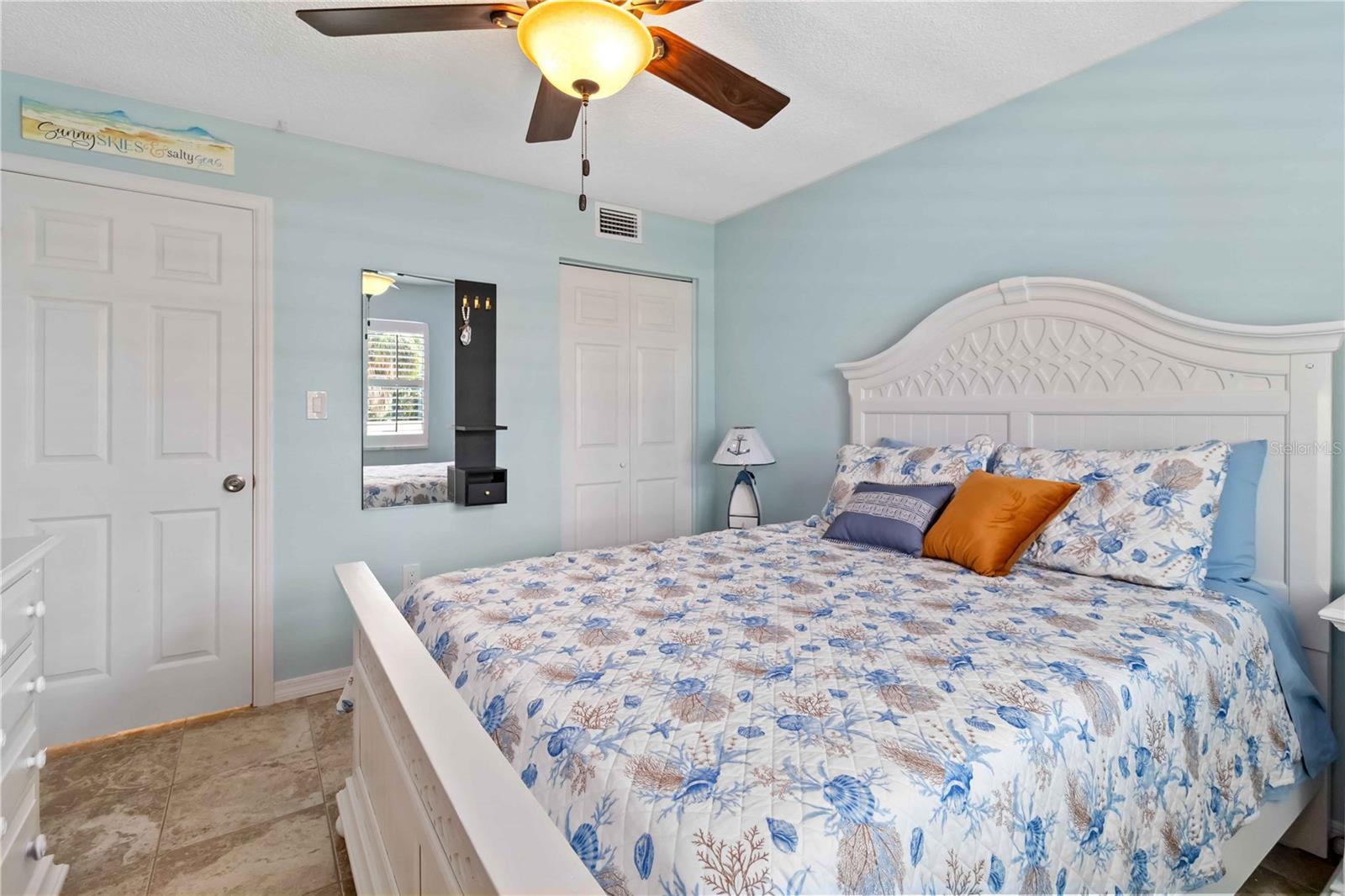 Image 30 of 47 For 1500 Park Beach Circle 2f