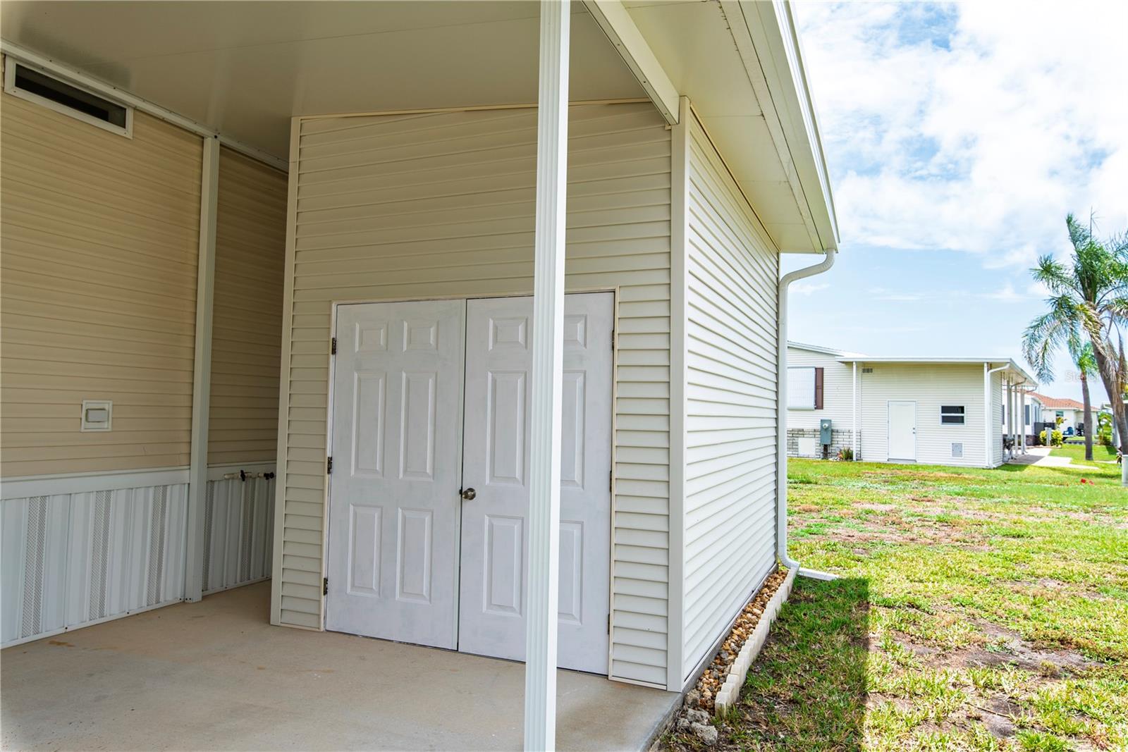 Image 16 of 27 For 36 Freeman Avenue
