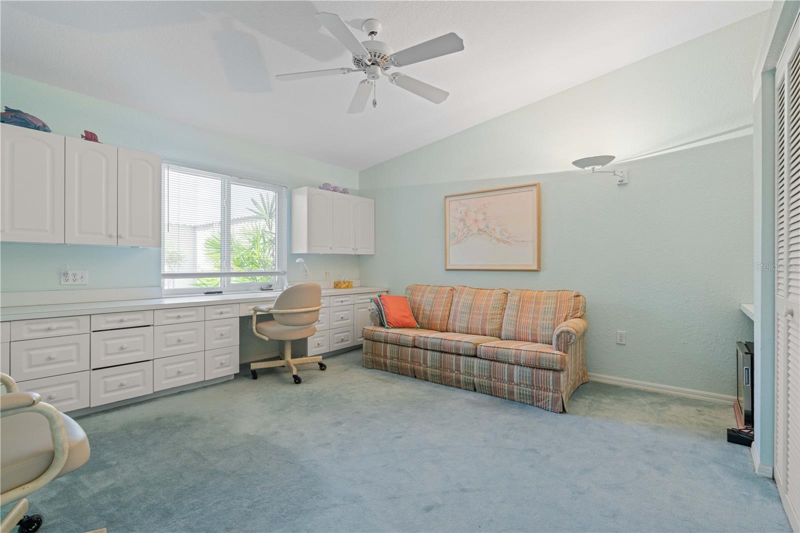Image 41 of 57 For 2521 Marion Avenue 912