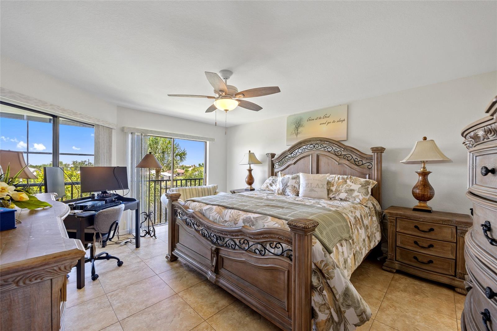 Image 11 of 30 For 601 Shreve Street 53c