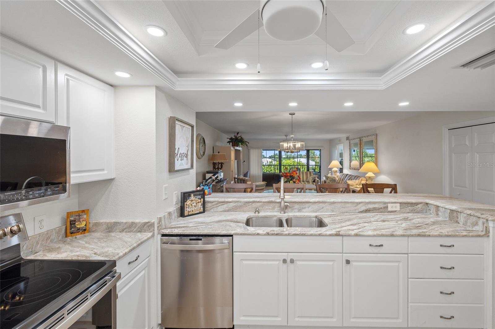 Image 9 of 30 For 601 Shreve Street 53c
