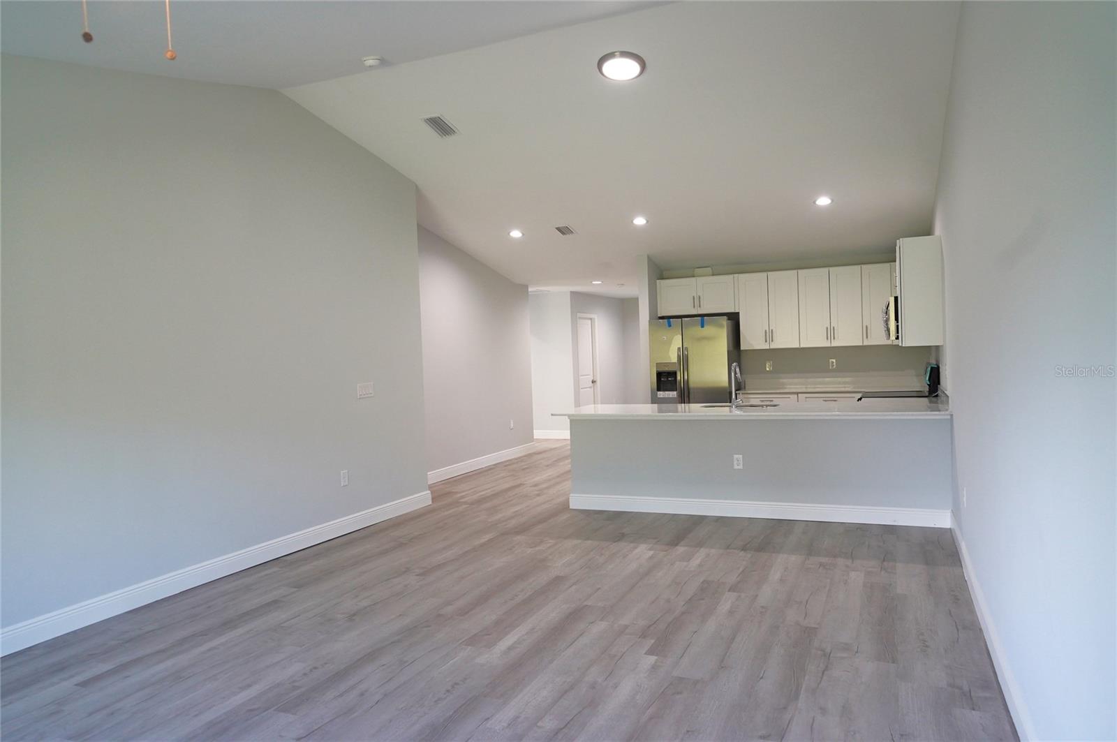 Image 6 of 44 For 10064 Amicola Street