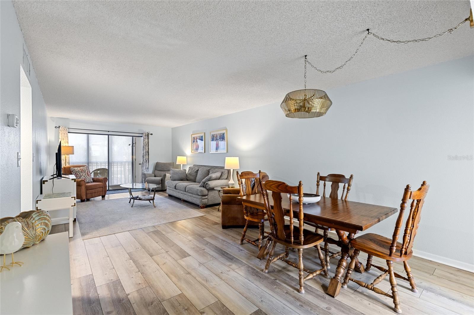 Image 10 of 40 For 14459 River Beach Drive 112