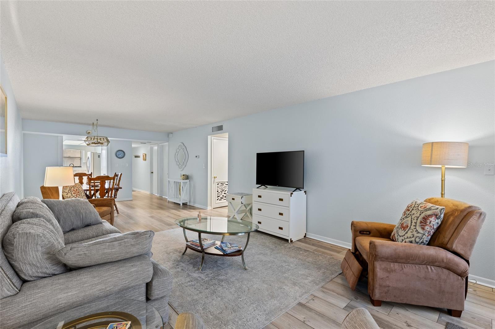 Image 16 of 40 For 14459 River Beach Drive 112