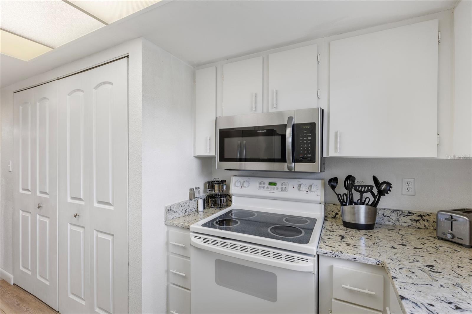Image 20 of 40 For 14459 River Beach Drive 112
