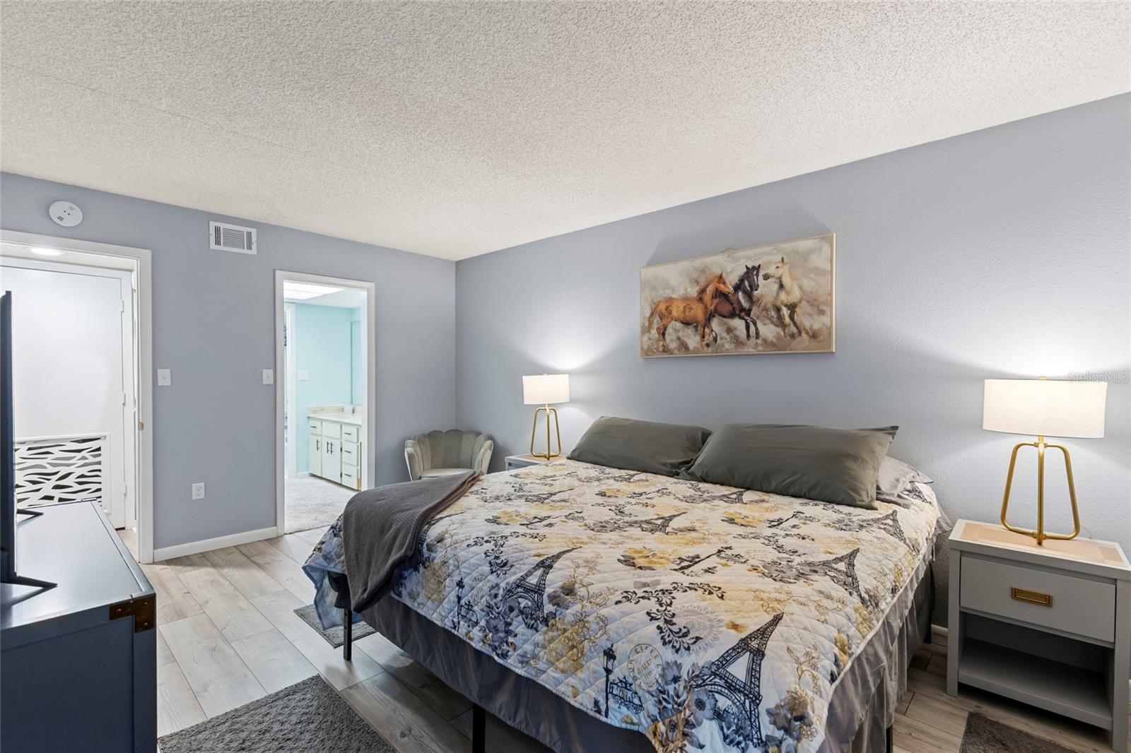 Image 32 of 40 For 14459 River Beach Drive 112