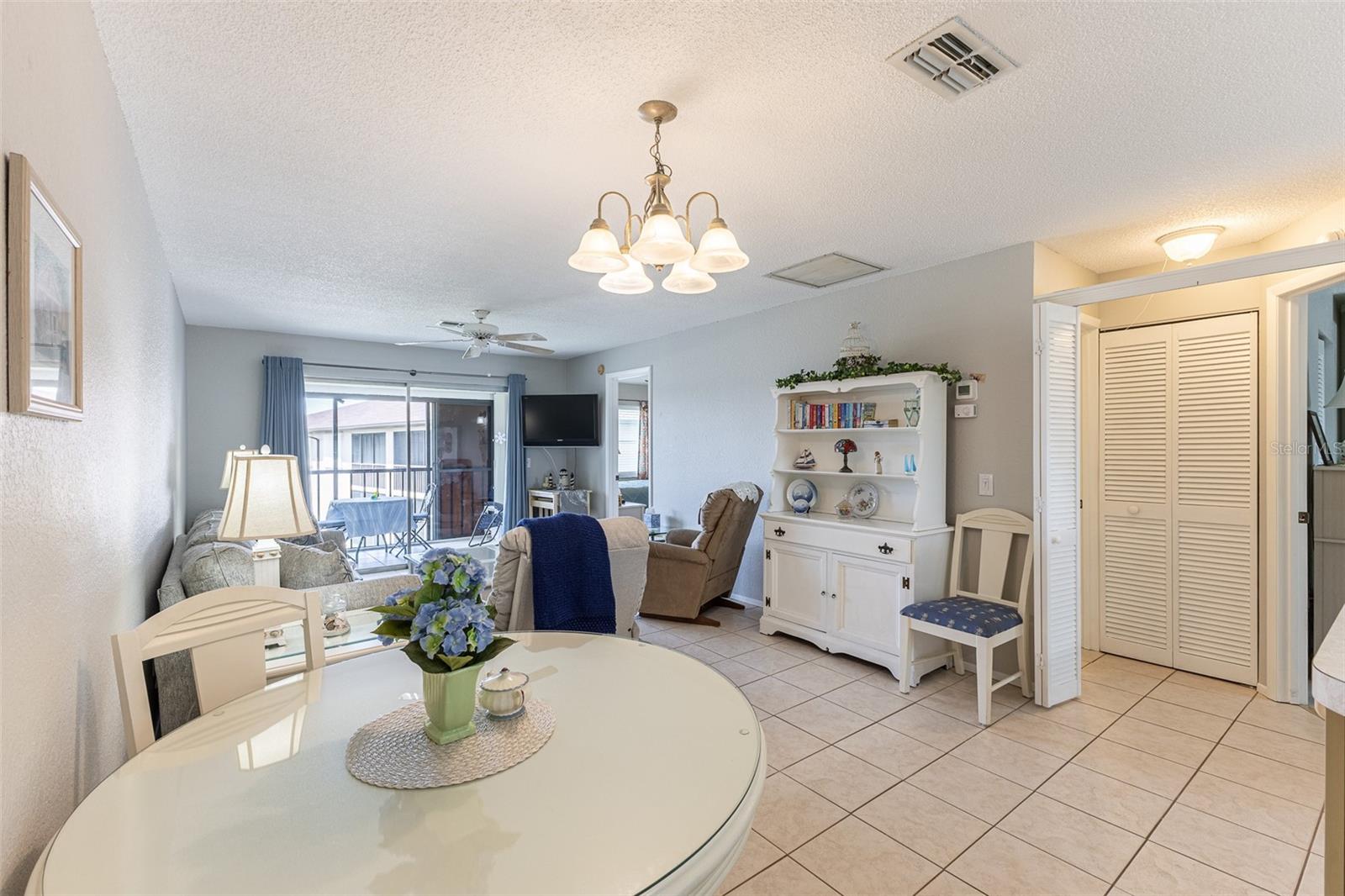 Image 12 of 36 For 25100 Sandhill Boulevard I-204