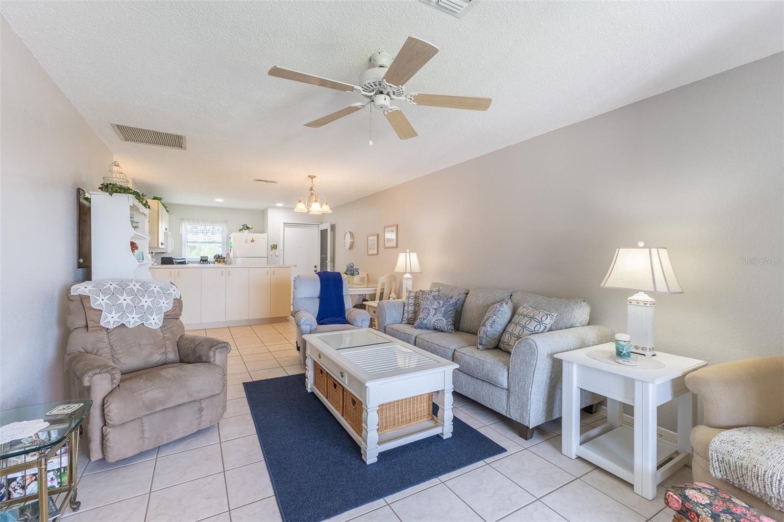 Image 14 of 36 For 25100 Sandhill Boulevard I-204