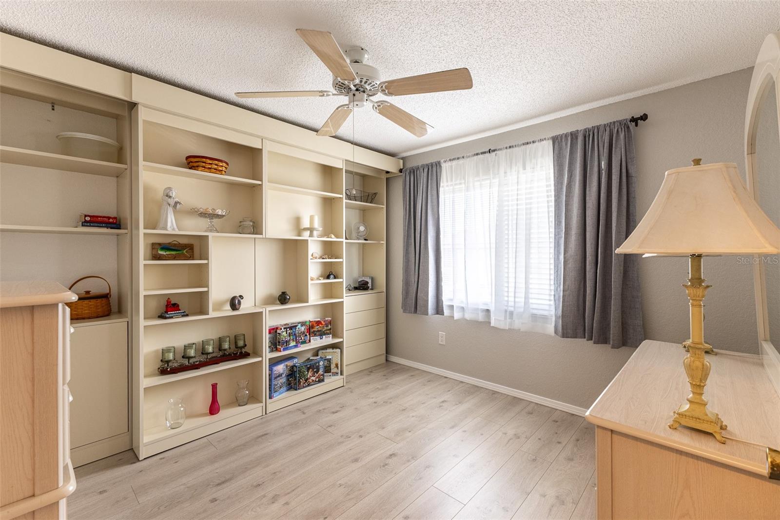 Image 16 of 36 For 25100 Sandhill Boulevard I-204