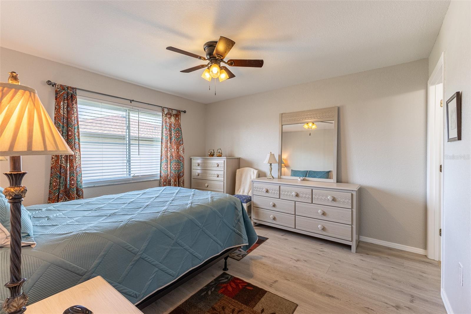 Image 19 of 36 For 25100 Sandhill Boulevard I-204