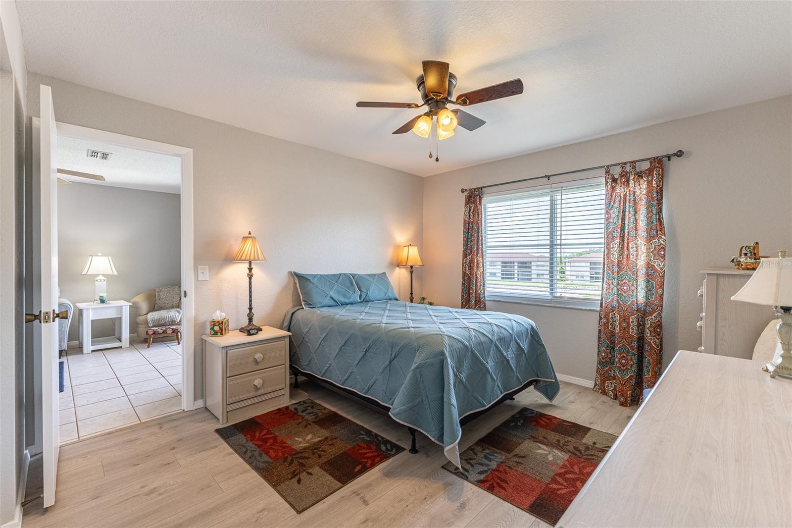 Image 20 of 36 For 25100 Sandhill Boulevard I-204