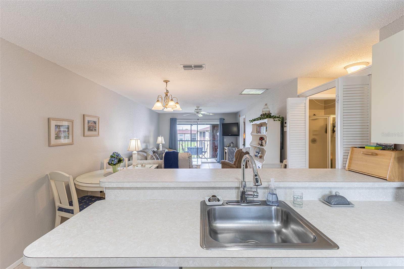 Image 9 of 36 For 25100 Sandhill Boulevard I-204