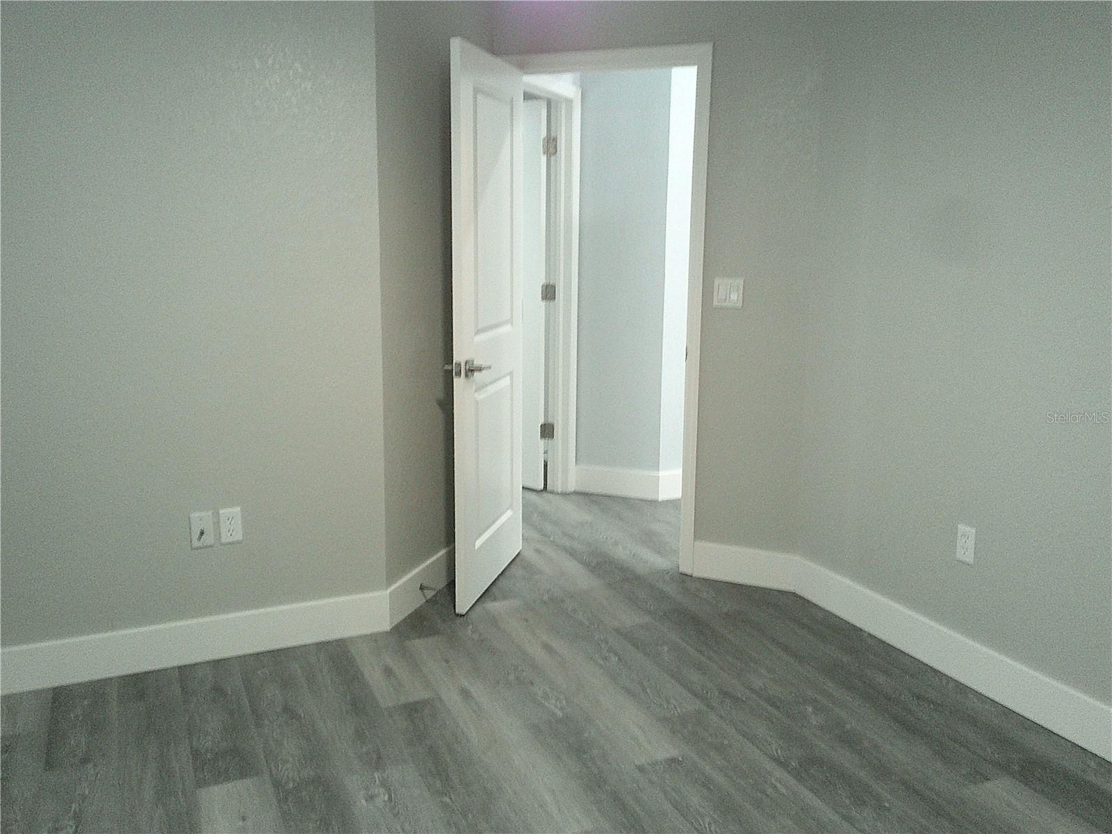 Image 11 of 14 For 534 Beal Street