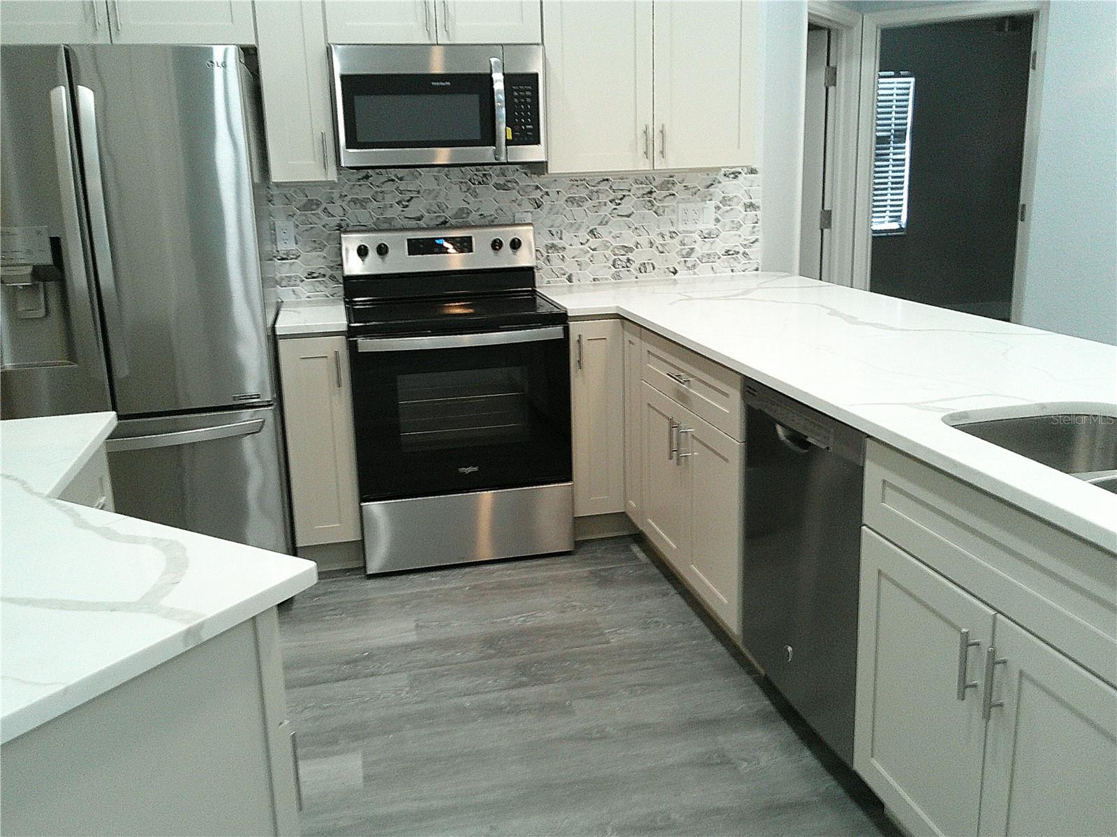 Image 5 of 14 For 534 Beal Street