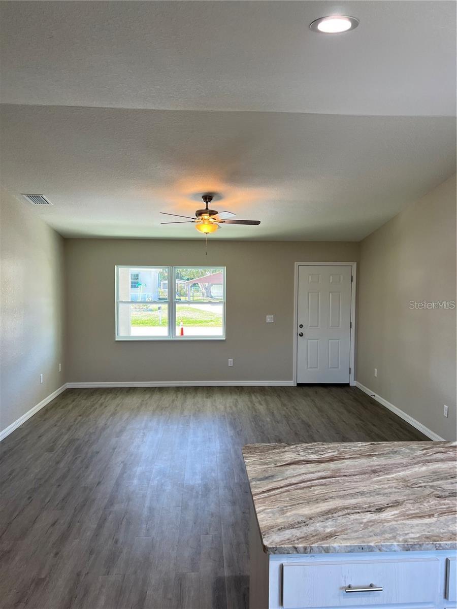 Image 21 of 21 For 8306 Easy Street