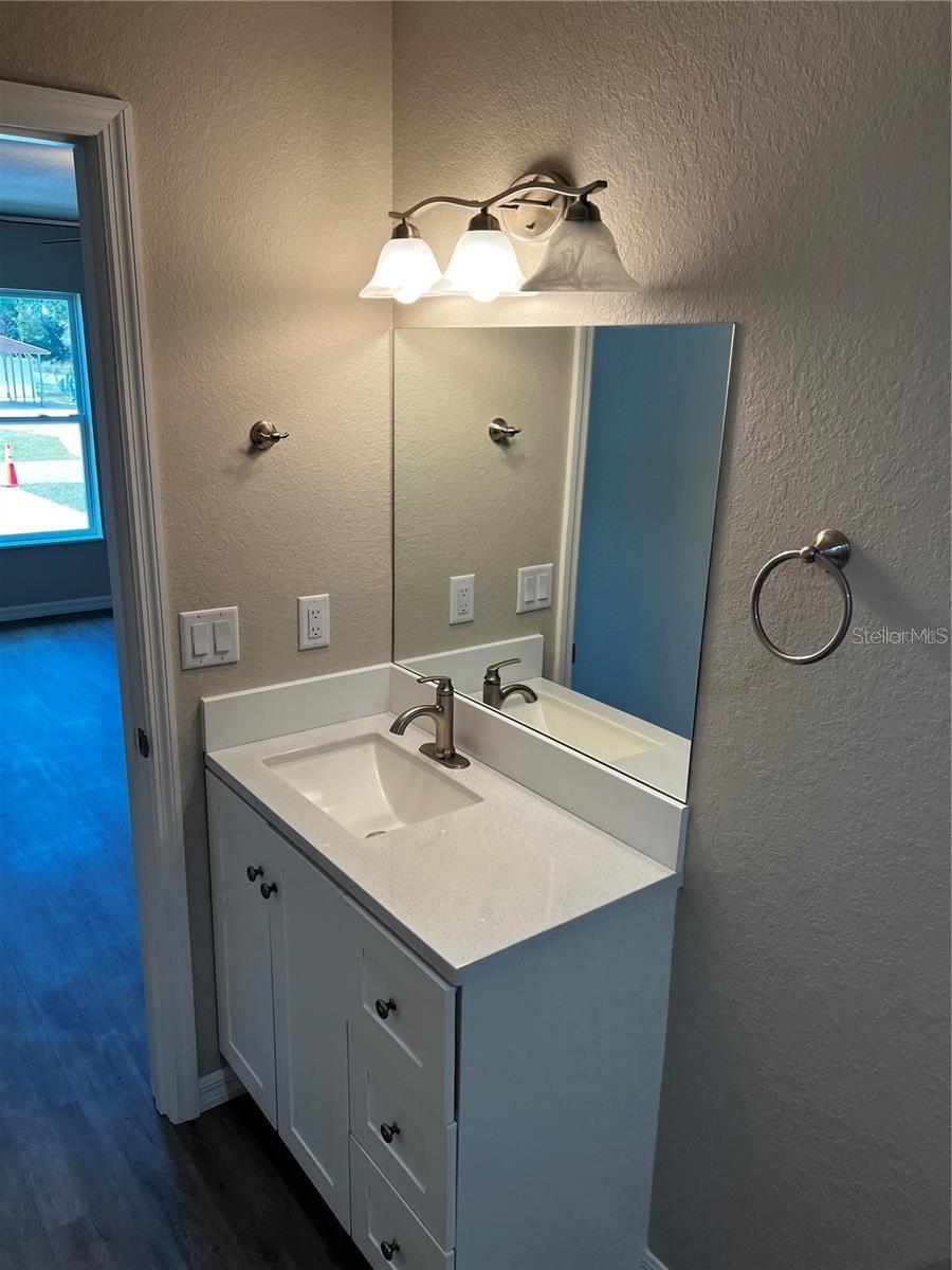 Image 6 of 21 For 8306 Easy Street
