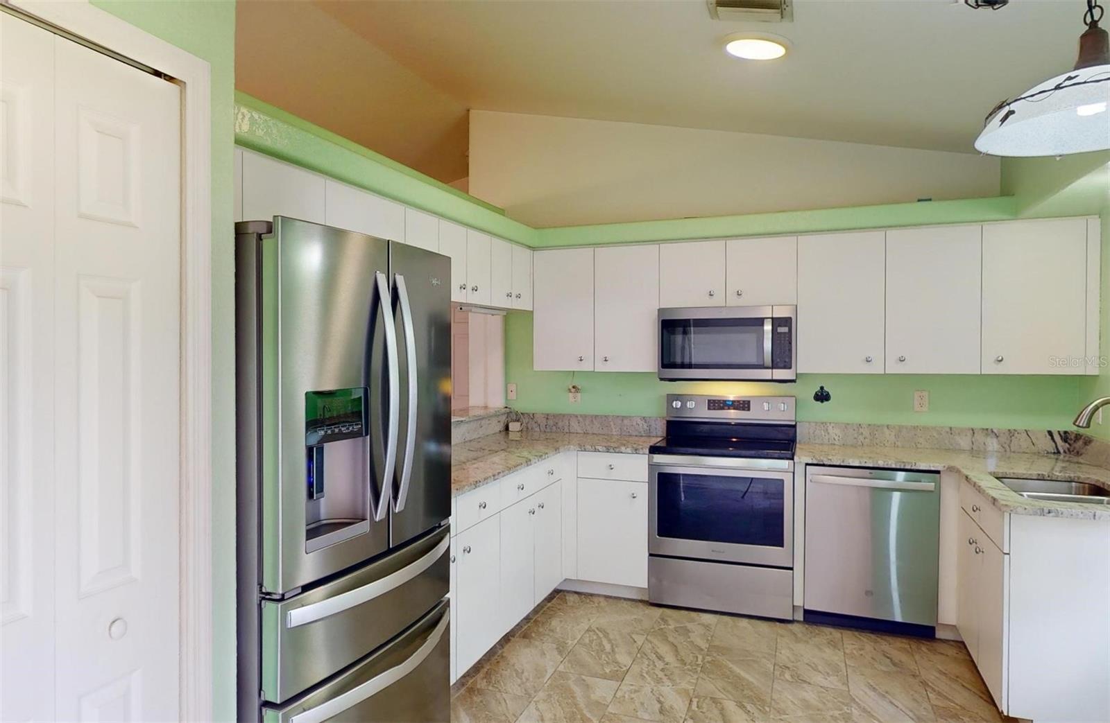 Image 10 of 38 For 1351 Washington Drive