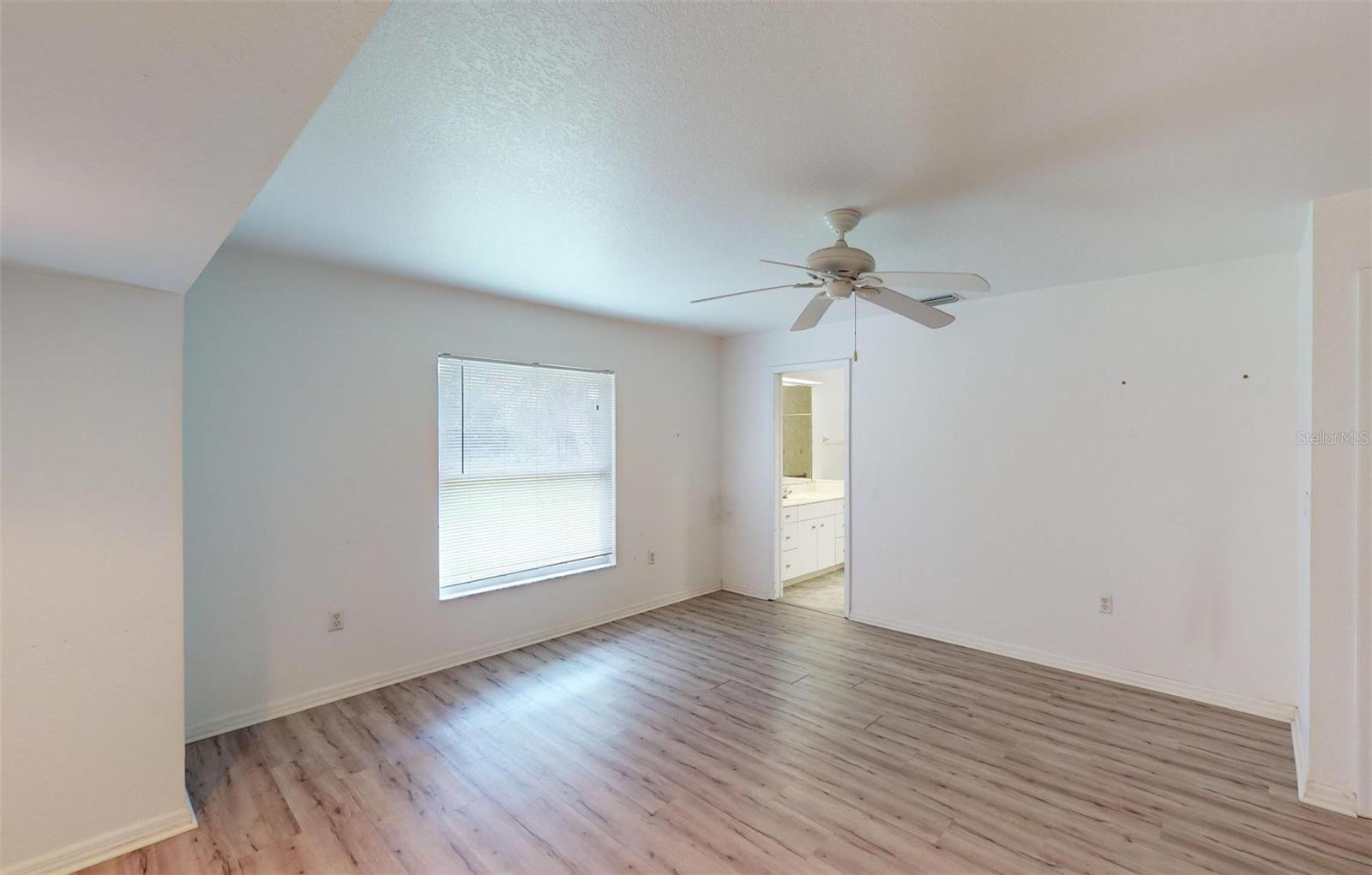 Image 18 of 38 For 1351 Washington Drive