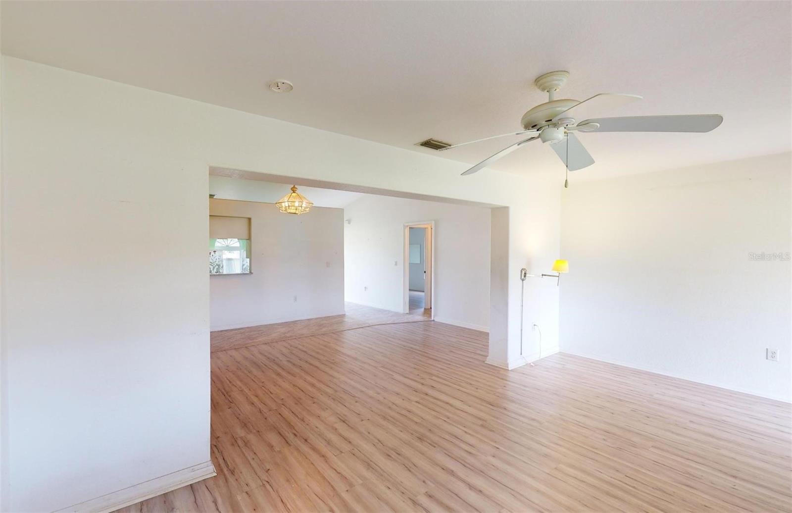 Image 9 of 38 For 1351 Washington Drive