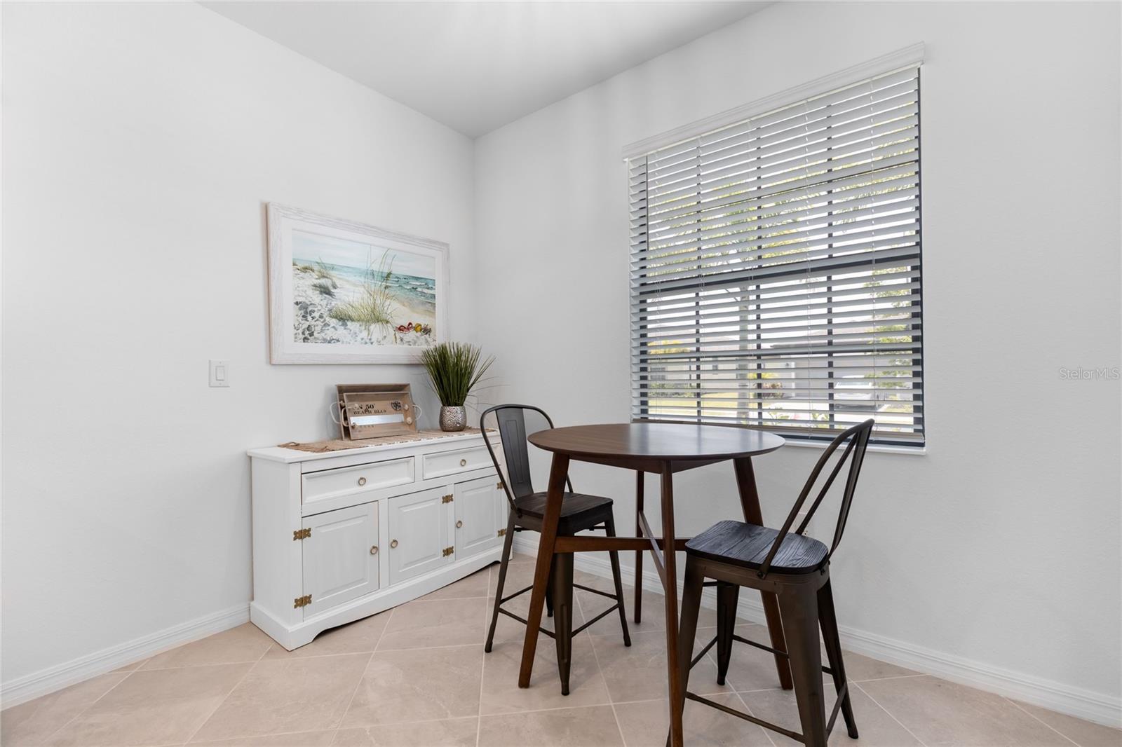 Image 15 of 35 For 1734 Saddlewood Circle