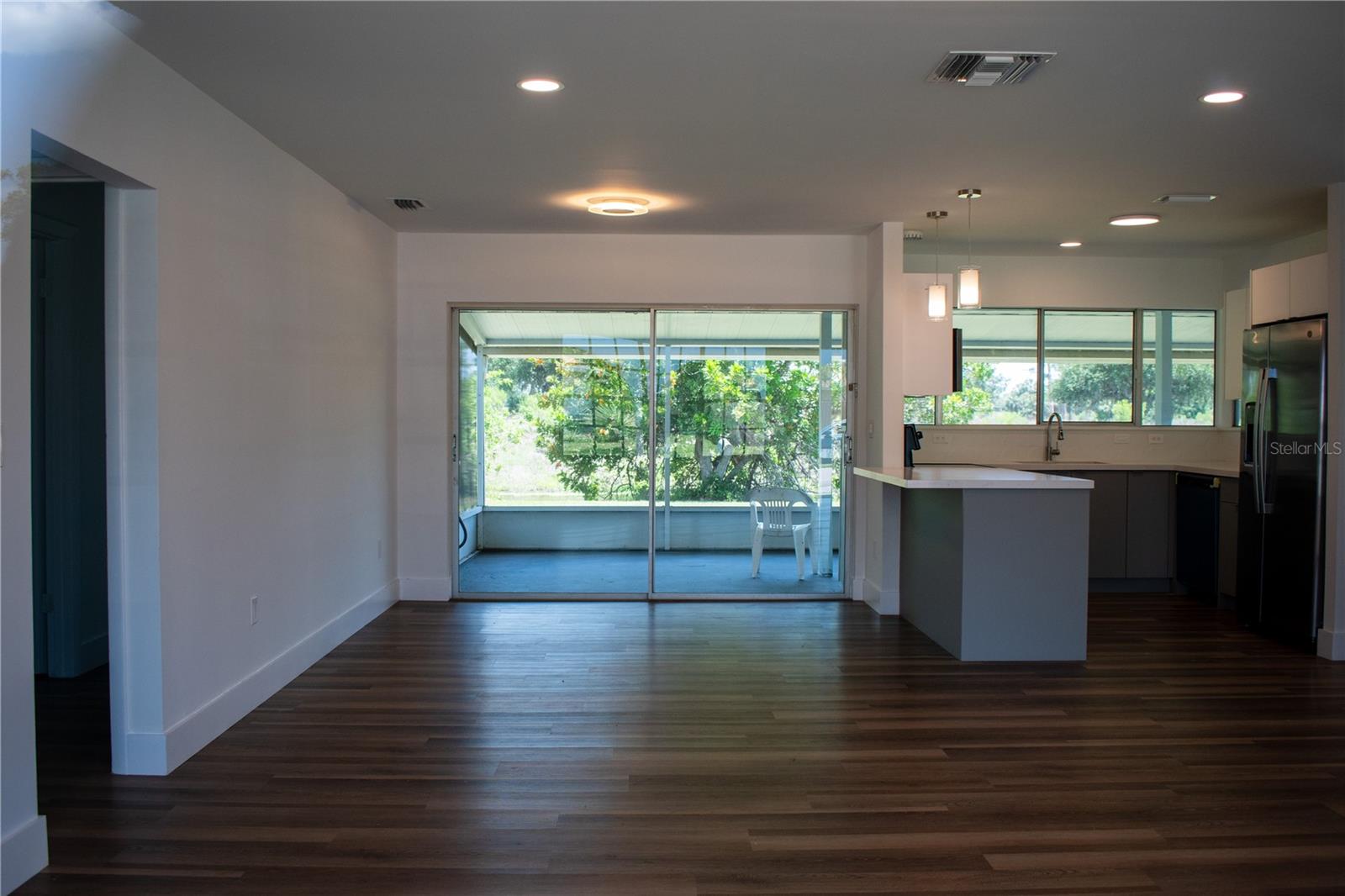 Image 13 of 75 For 2271 Alton Road