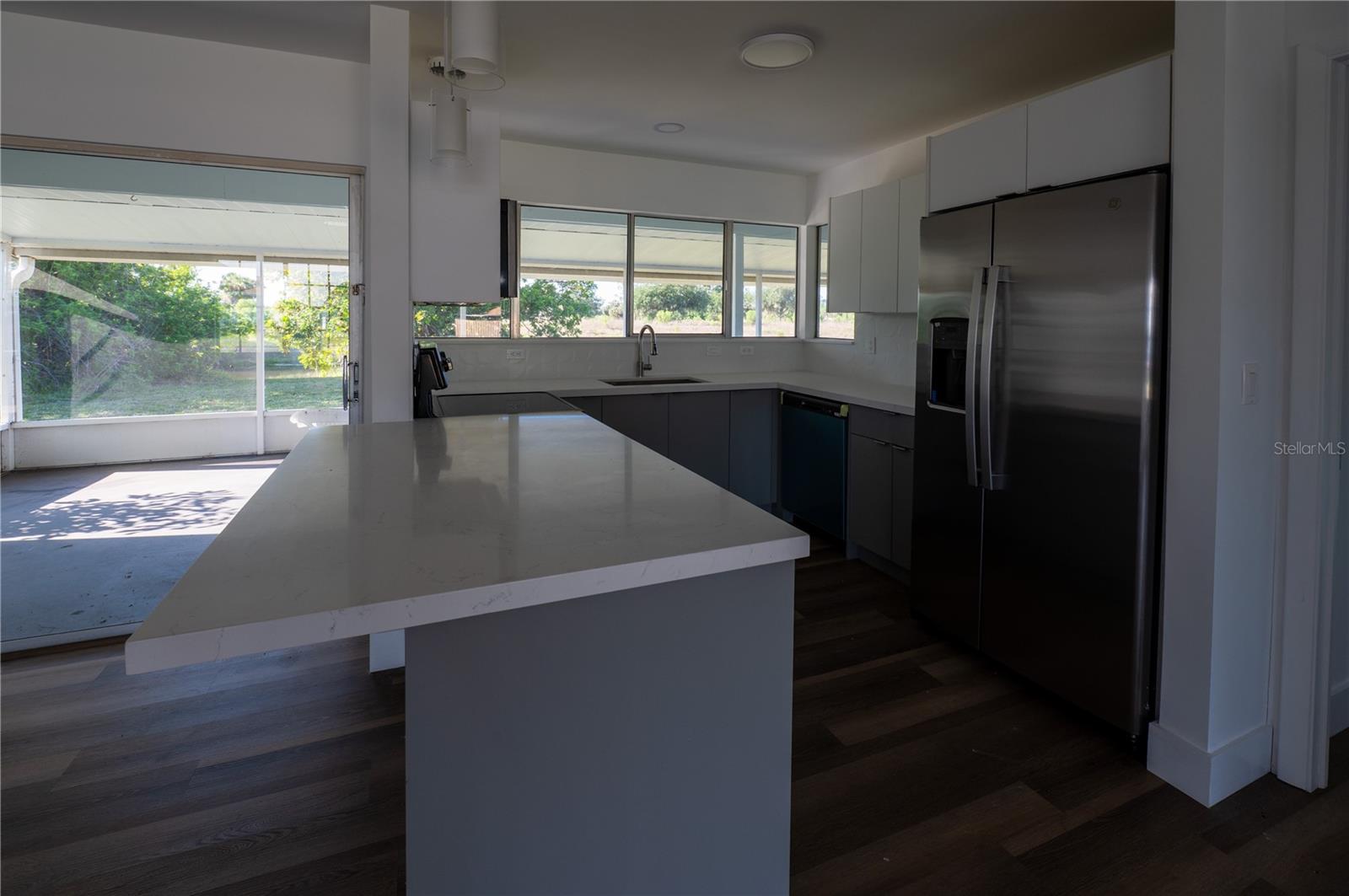 Image 16 of 75 For 2271 Alton Road